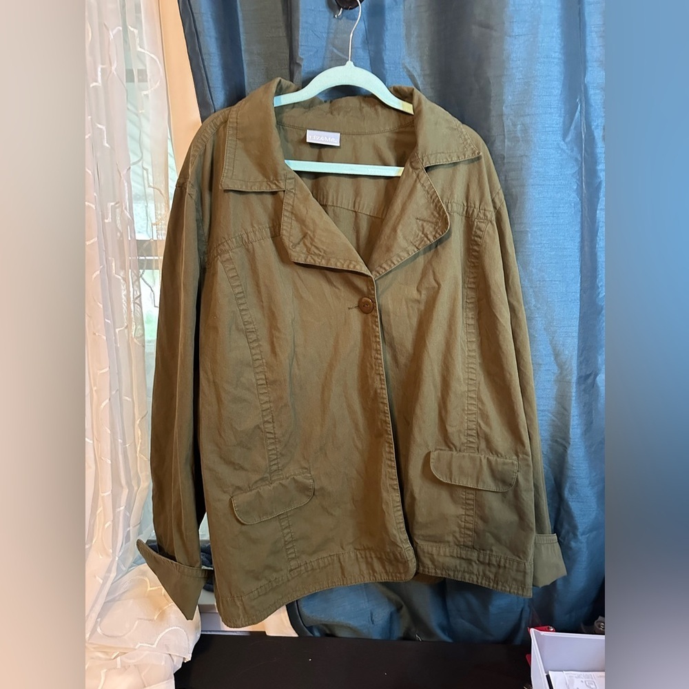 Liz & Me Olive Green Women's Utility Jacket. With fold up sleeves. P2P 30” 3-4X